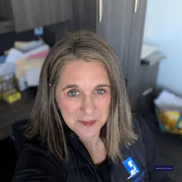 Alyssa Golob Interviewed on Who The Folk?! Podcast