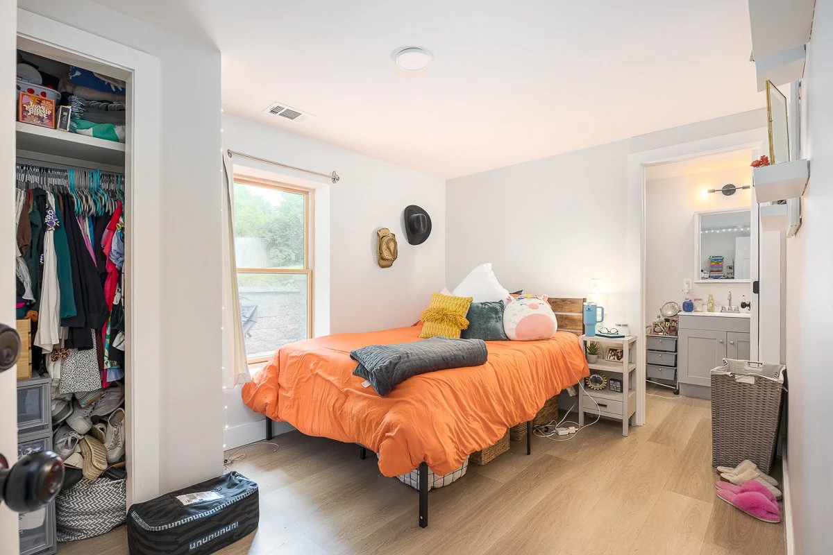 754 Roycroft Pl-Apt-22.jpg