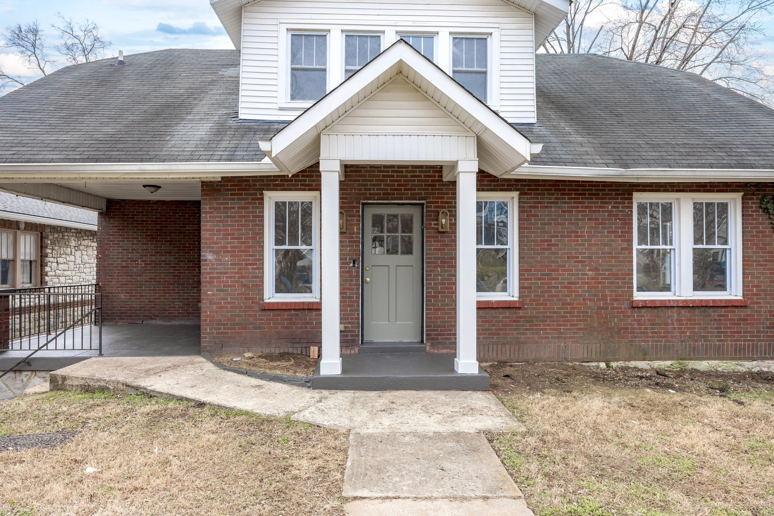 917 Bradford Ave-107.jpg