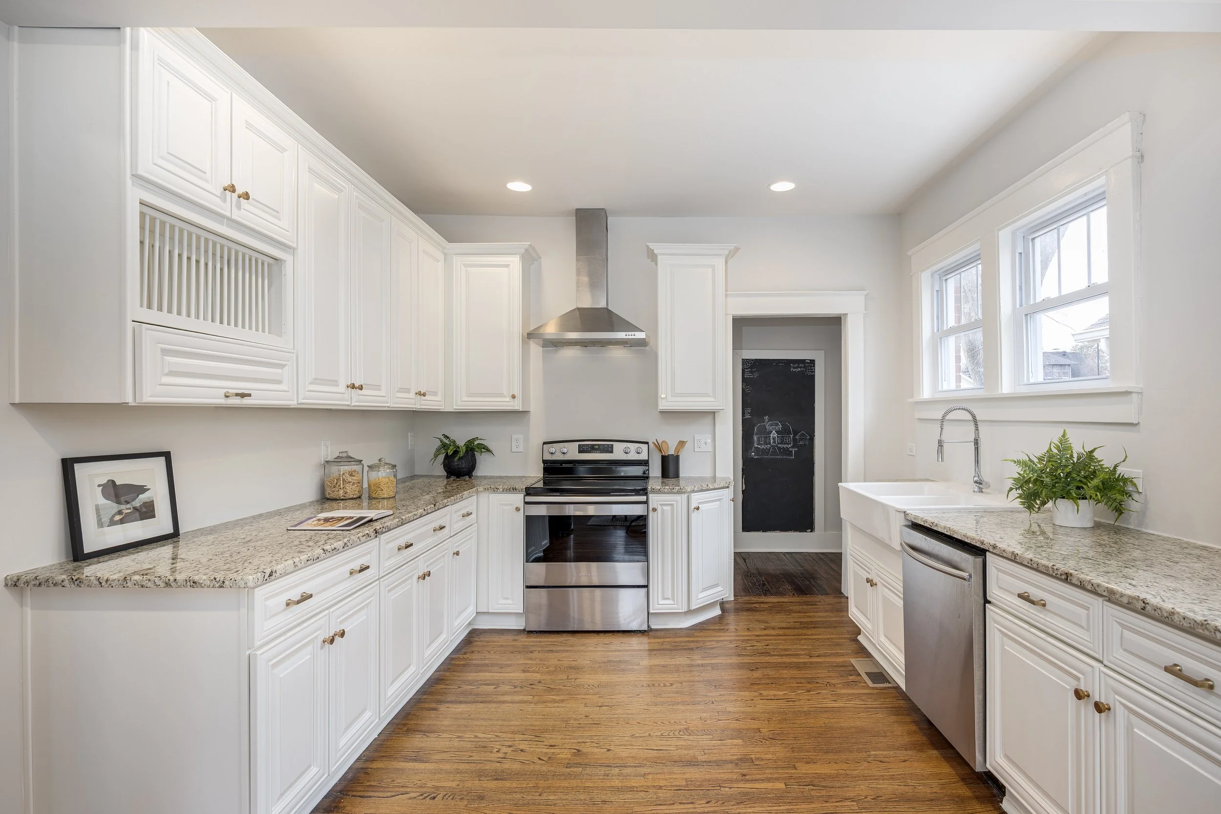 917 Bradford Ave-120.jpg