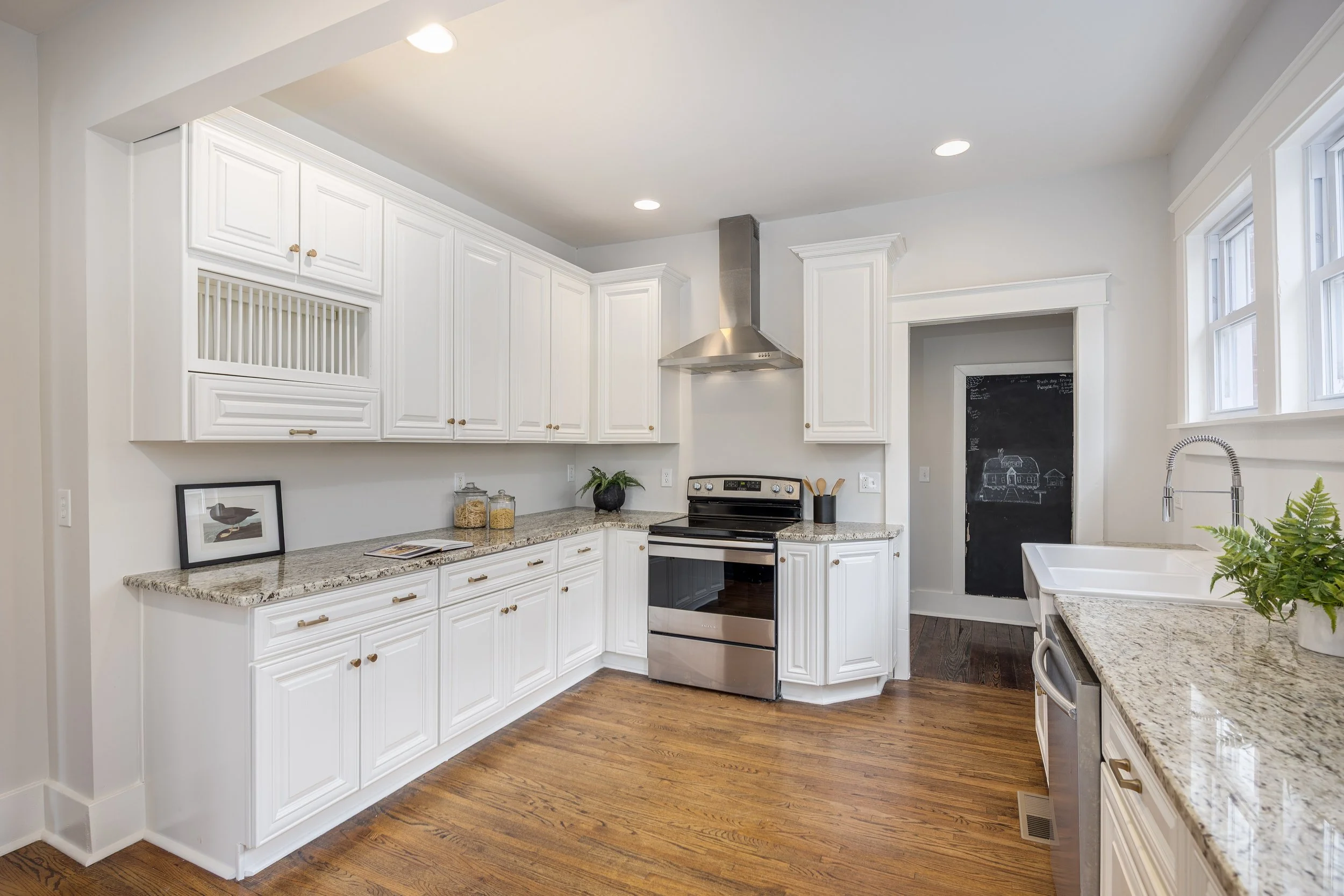 917 Bradford Ave-119.jpg