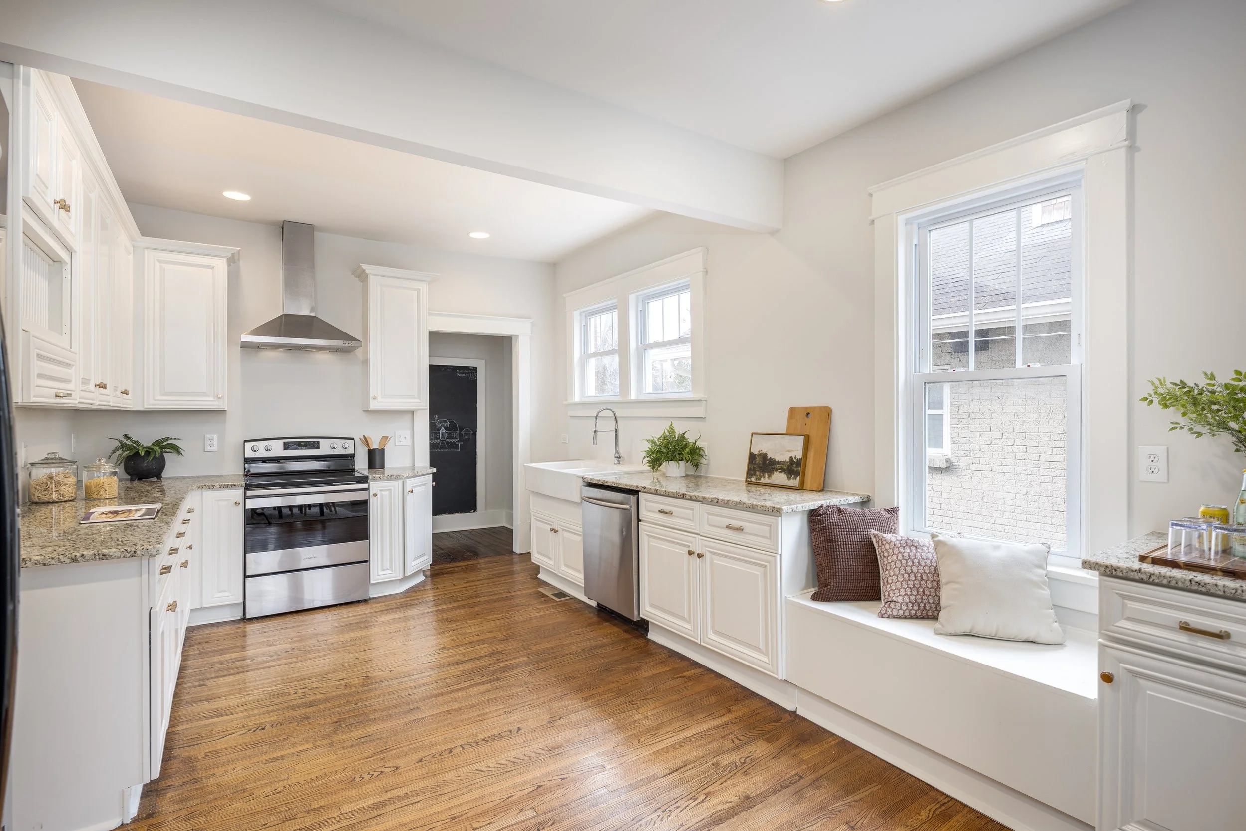 917 Bradford Ave-118.jpg