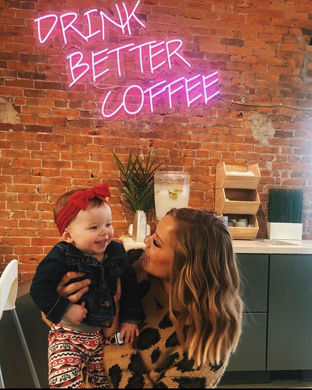 @karleepaige_  loves @392dport ! What about you? ❤️☕️
.
Send us your favorite pics from #392caffe , we wanna shout you out! .
.
📸: @karleepaige_ 
#392dport #392clinton #392caffe #drinkbettercoffee #davenportiowa #quadcities #eatbetterfood #betheligh