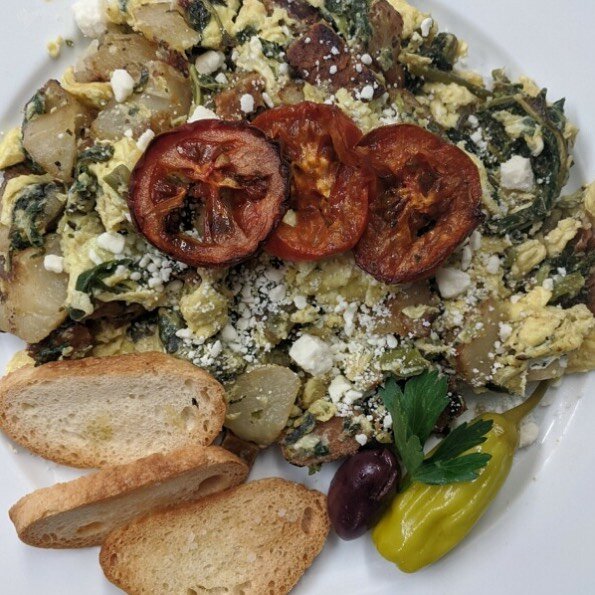 It&rsquo;s Sunday brunch day guys! Try our delicious and nutritious special: vlita (wild amaranth) frittata with lemon potatoes, seitan gyro, roasted tomatoes, and feta. #vegan optional with our tofu scramble and house made#vegan feta 🌱! 

We&rsquo;