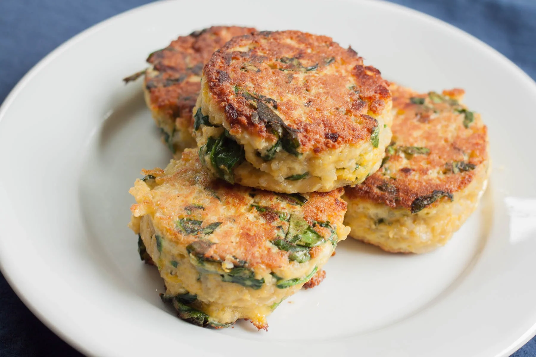 Spinach-Feta-Quinoa-Cakes.jpg