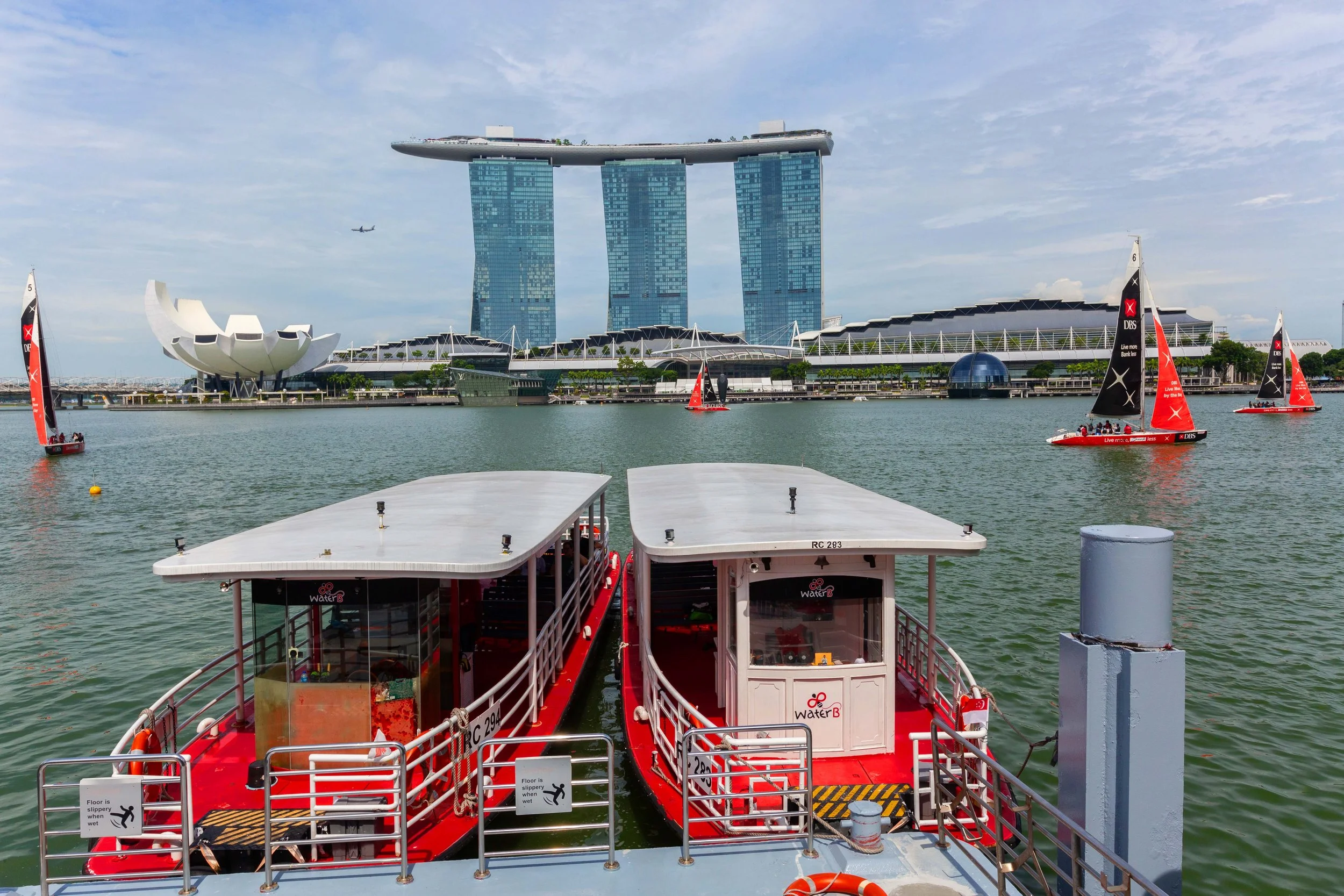 Marina Bay Sands is one of Singapore’s most iconic landmarks—and a must-visit for photography enthusiasts. Our experience photographer will teach you to see colors with intention and master strong compositions as part of the Art of Seeing. Expand you