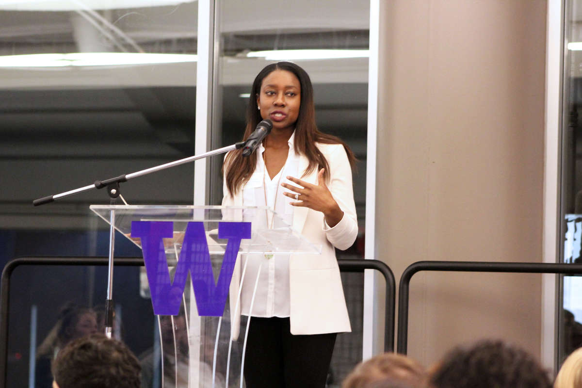 DINNER WITH DAWG SPEAKER 2.JPG