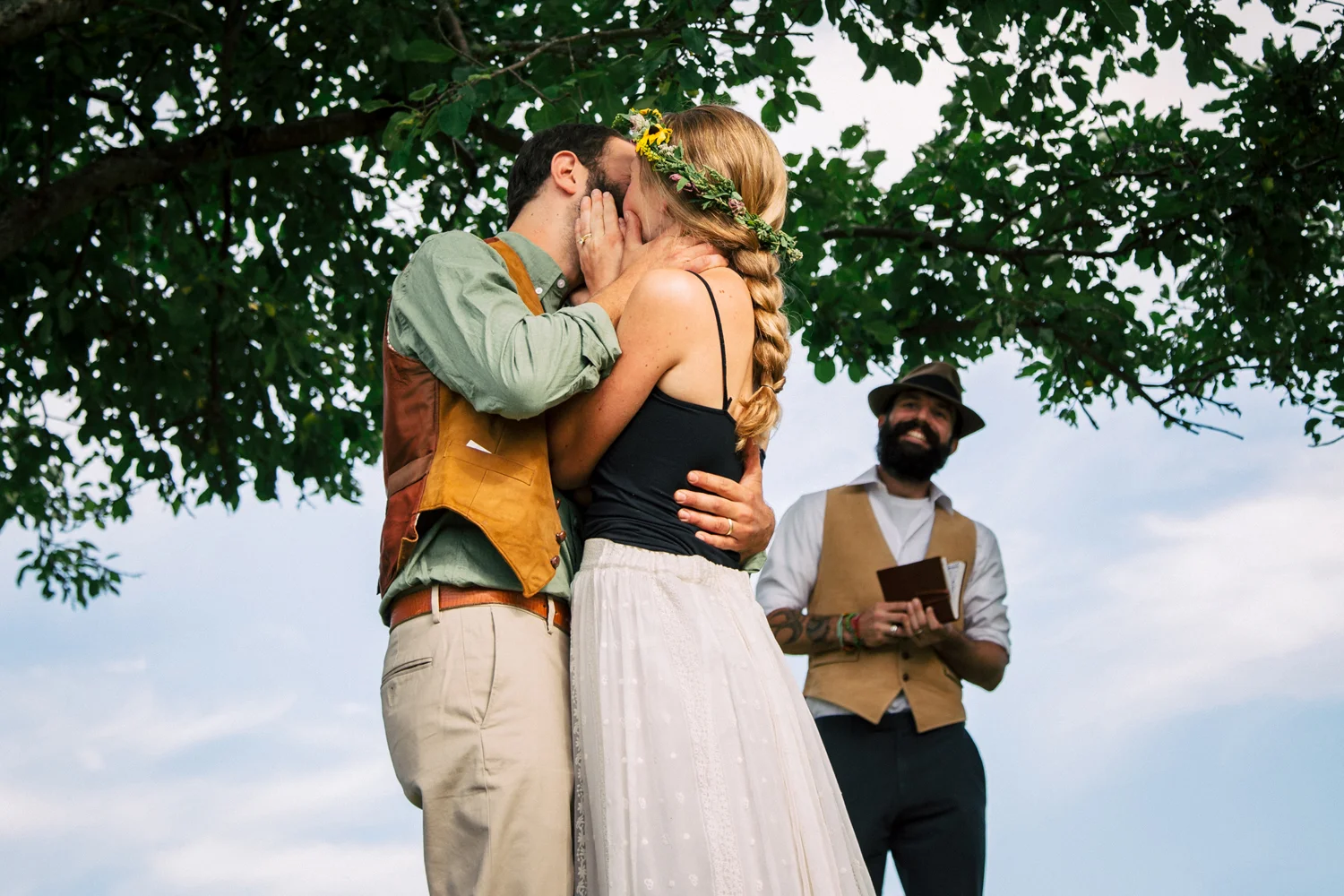 20-picnic-style-wedding-ceremony.jpg