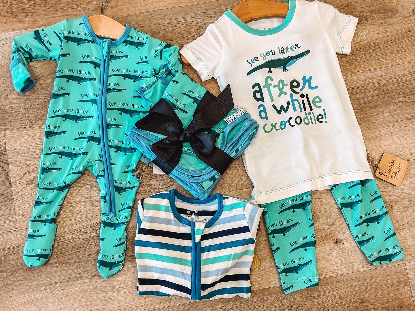 The cutest alligators 🐊 are in store &amp; online now @kickeepants &amp; we&rsquo;re in love! Soft, stretchy &amp; breathable pajamas! Don&rsquo;t forget we have some for mom too! 

#kickeepants #firstglimpsebr