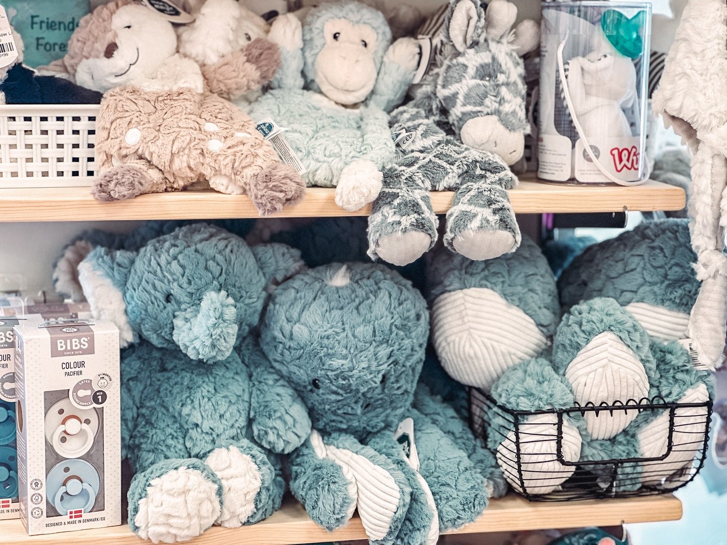 Needing the perfect stuffed animal for their nursery or baby shower gift? Shop in store or online 24/7! Local pick up &amp; shipping options available! 

#firstglimpsebr #shoplocal #3dultrasound #4dultrasound #sonogram #babyboutique #babystore