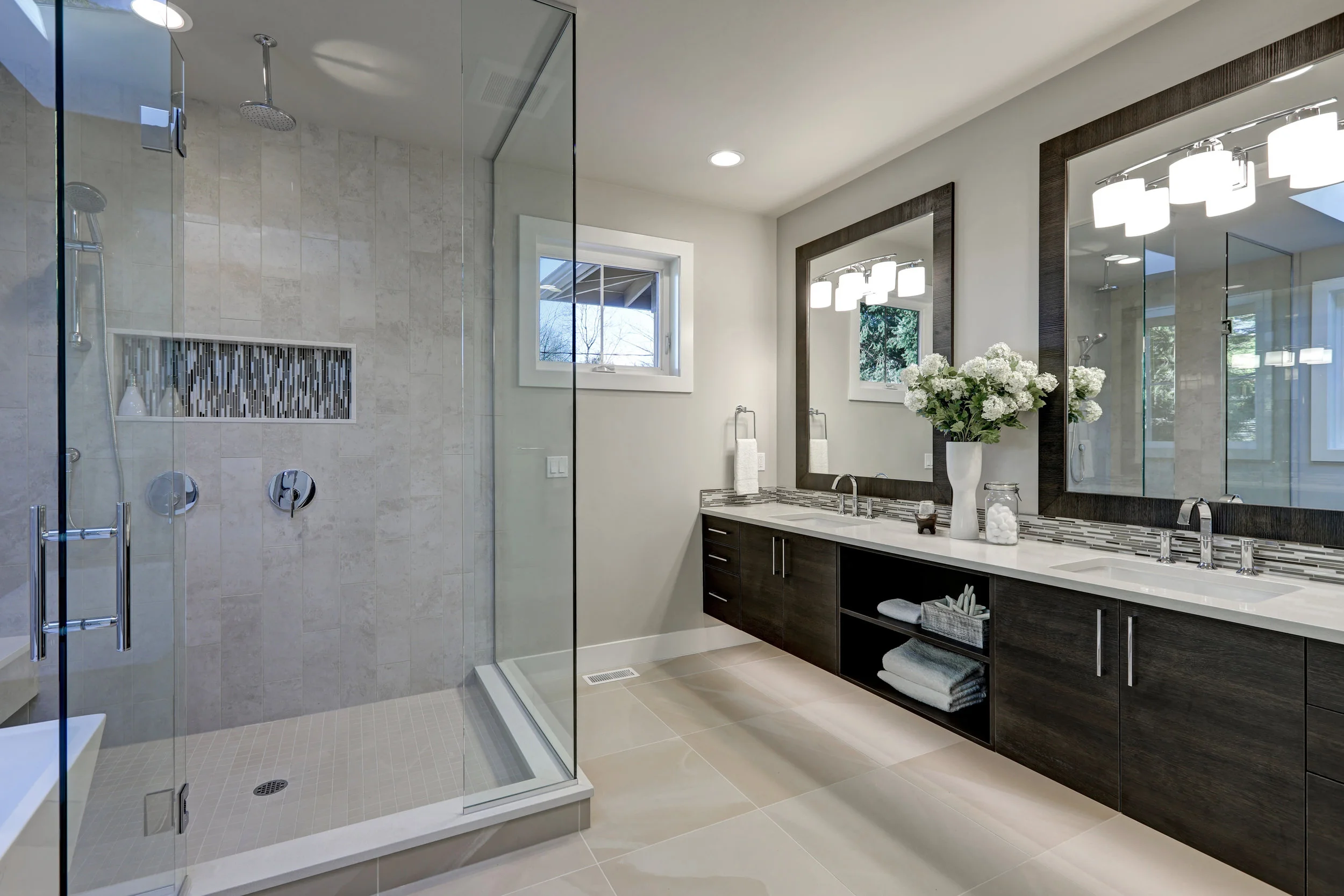 Luxury Shower Doors and Decor