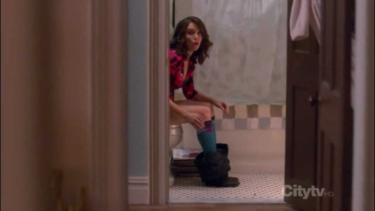 Liz Lemon bathroom.jpg