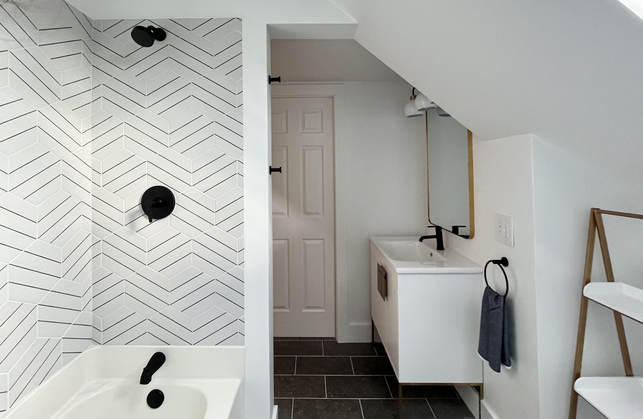 rocky bathroom 1.jpeg