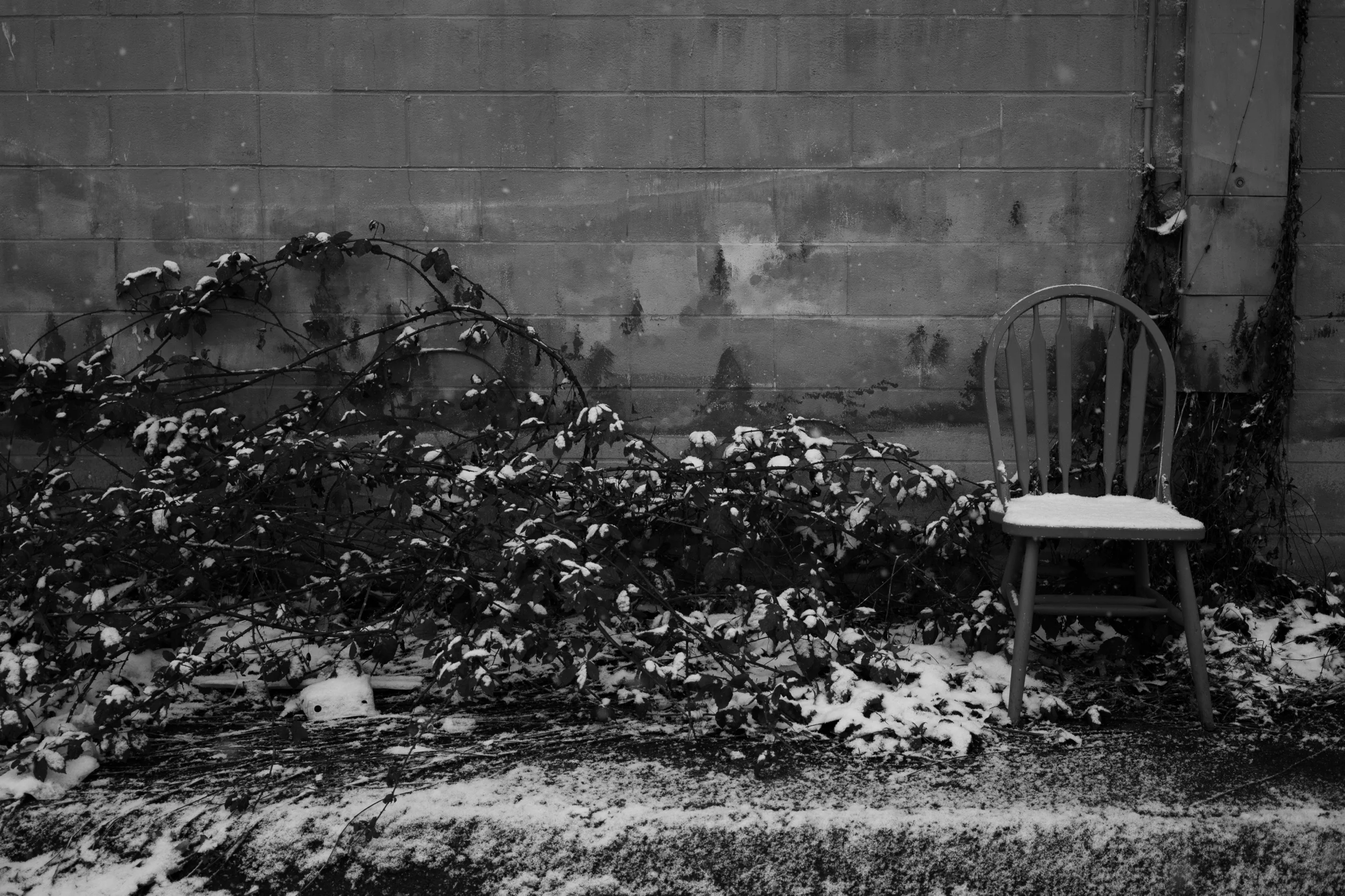 SnowChairOnNW.jpeg