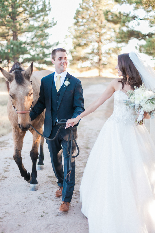 equestrian-ranch-wedding-01.jpg