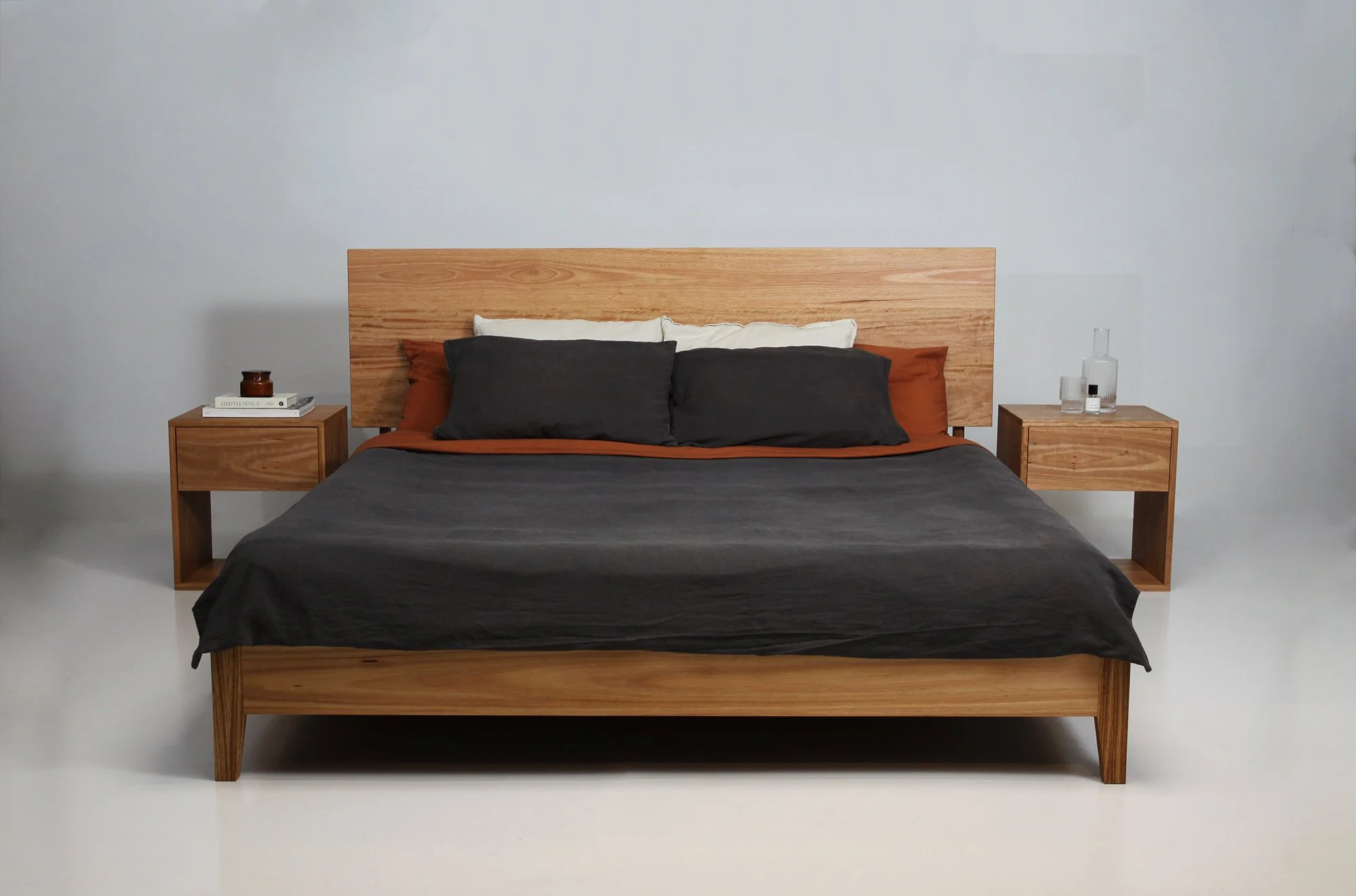 TommyBed3small.jpg