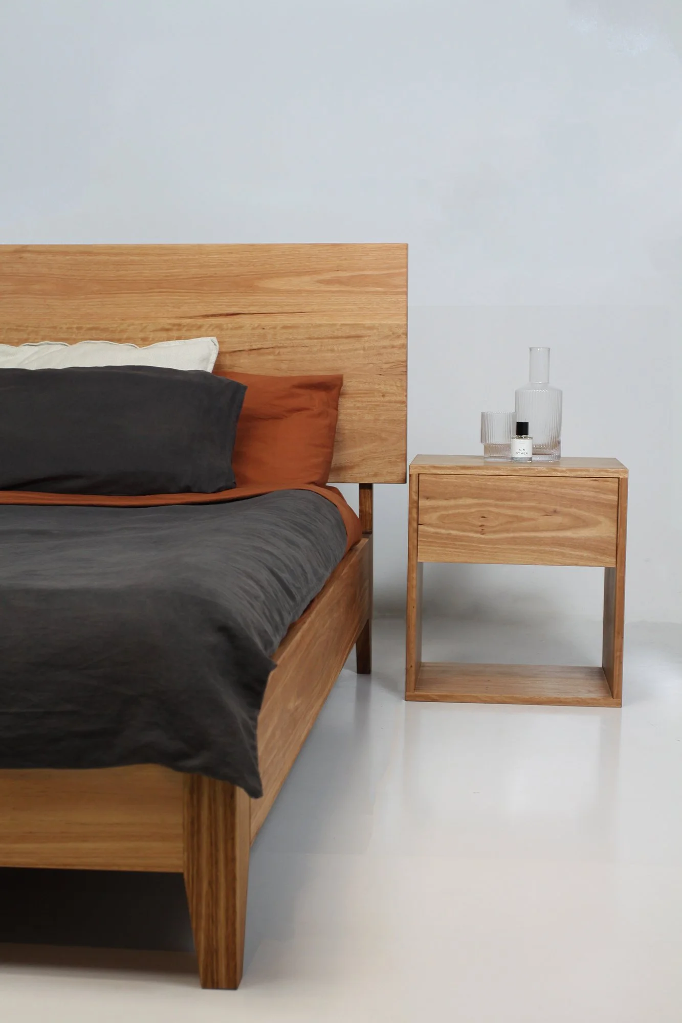TommyBed1small.jpg
