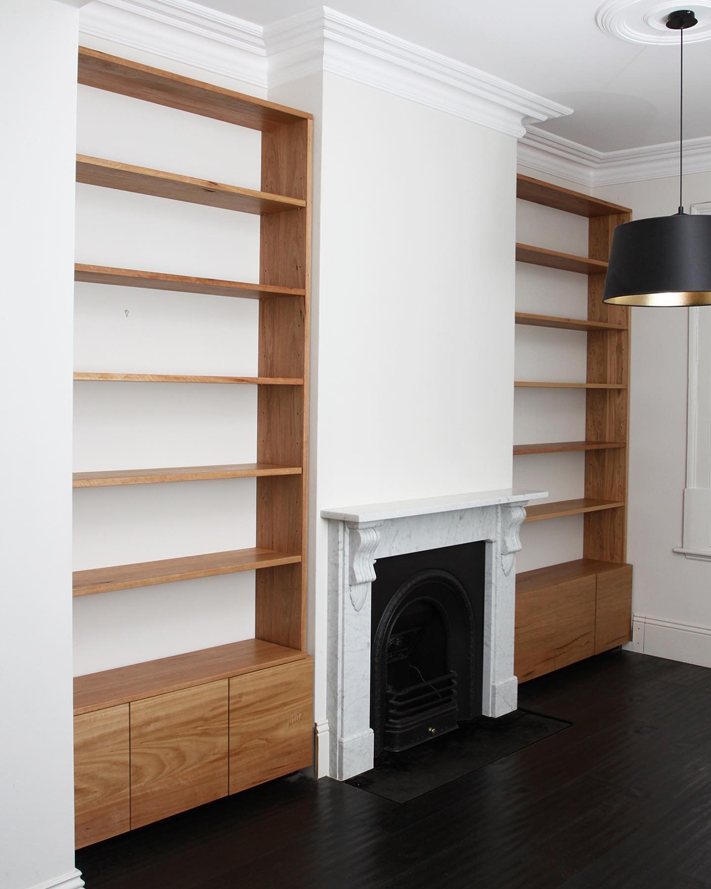 Custom built in bookshelves and cabinetry - available in a range of configurations, designs and timbers to suit your space. DM or email for a quote! 

#furniture #furnituredesign #finefurniture #customfurniture #custommadefurniture #timberfurniture #