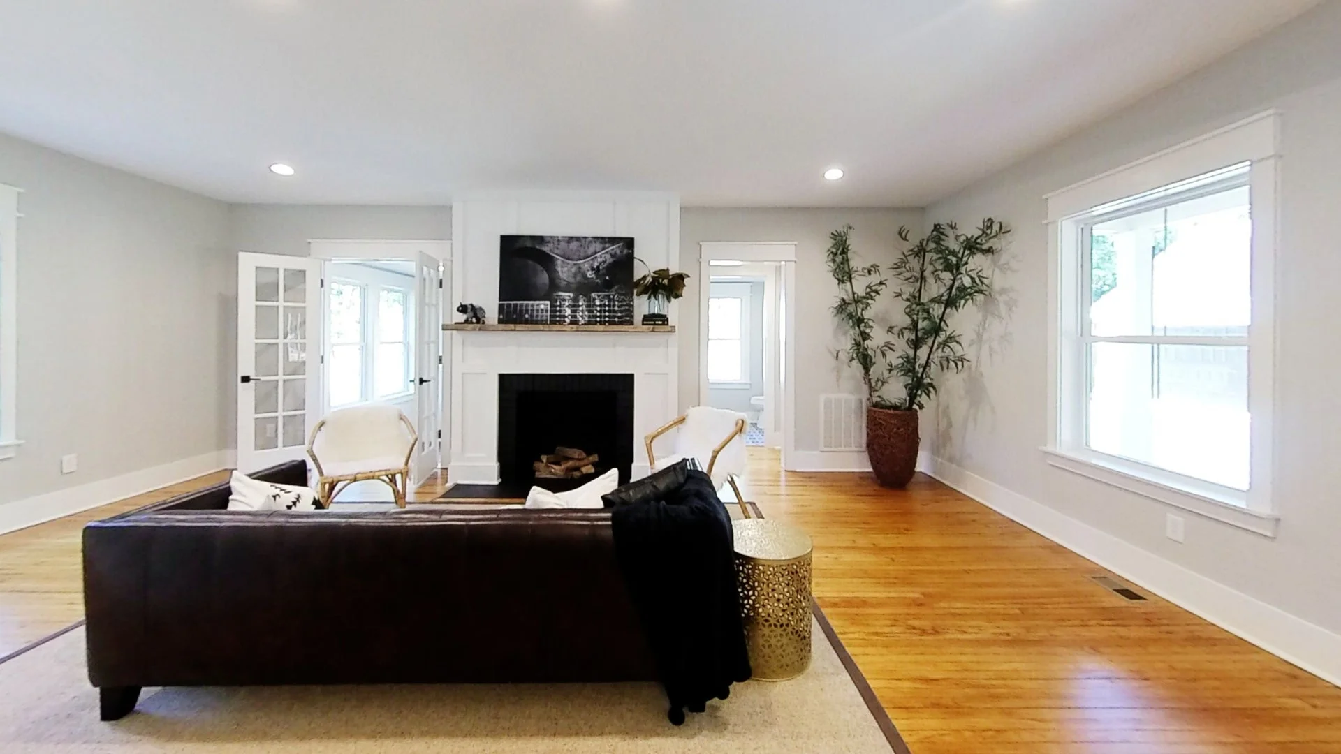 475 E Indiana Ave 360 Tour