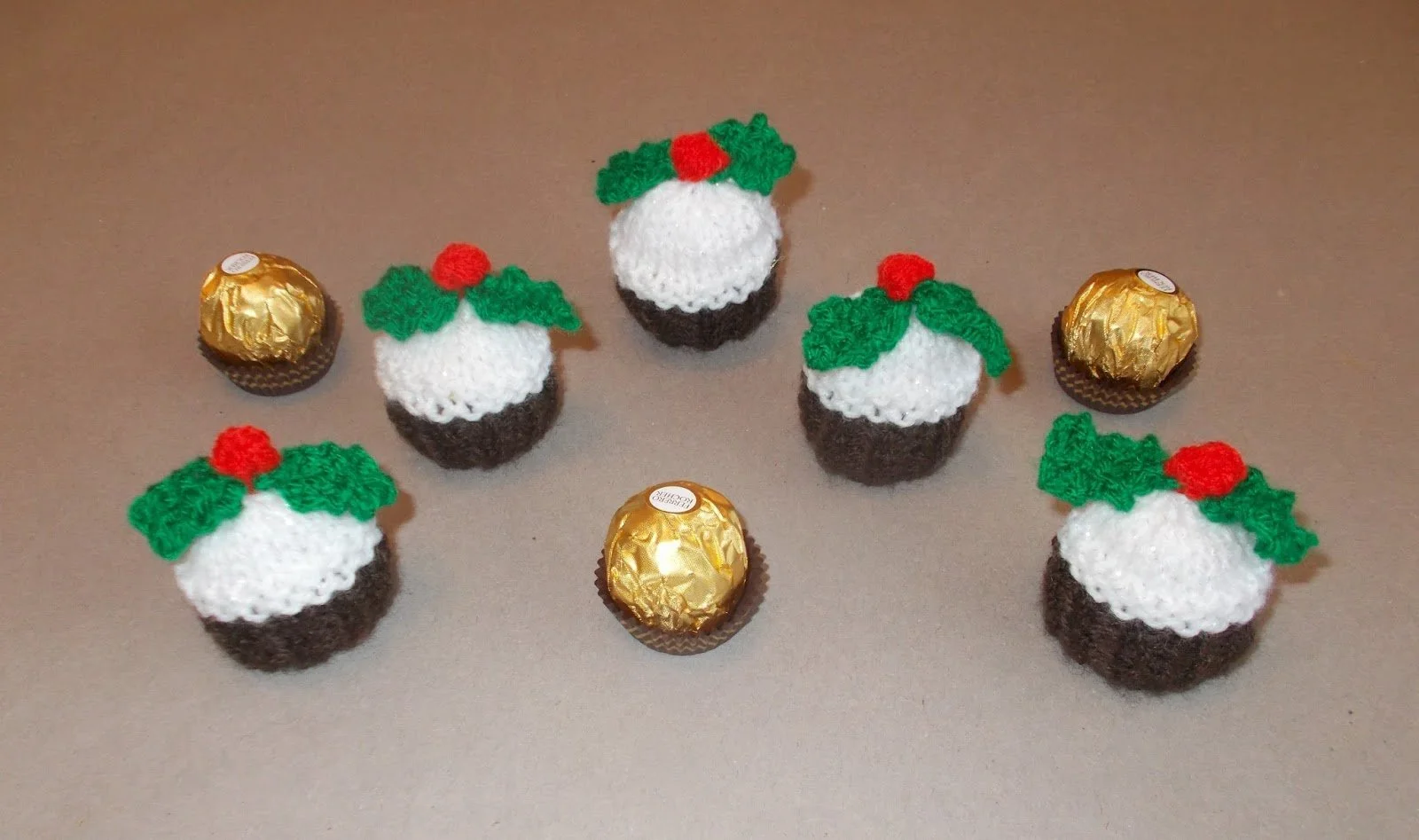 Christmas Knitting ( Ferrero Roche ) 