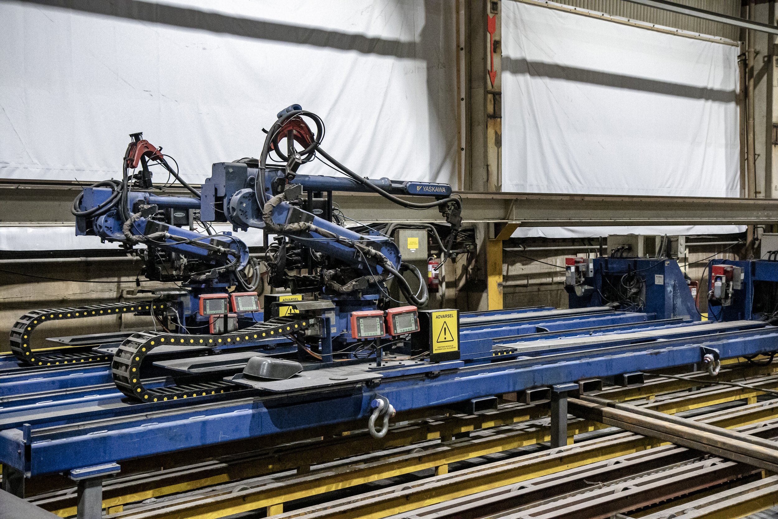 Large portable welding robots