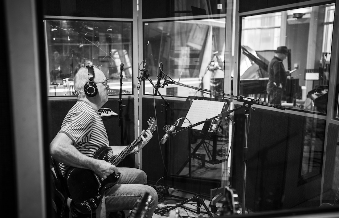 Guitarist Robbie McIntosh recording album with Paul Carrack at Air Studios