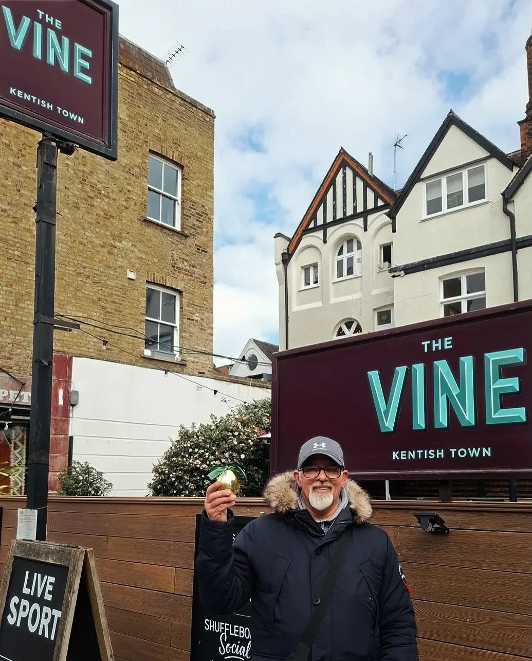 And that&rsquo;s a wrap on this year&rsquo;s Easter Egg Hunt! Our final Egg has been discovered at none other than @thevinenw5 
⠀⠀⠀⠀⠀⠀⠀⠀⠀
Nestled between Tufnell Park and Kentish Town, The Vine is a vibrant Edwardian gastropub offering so much more t