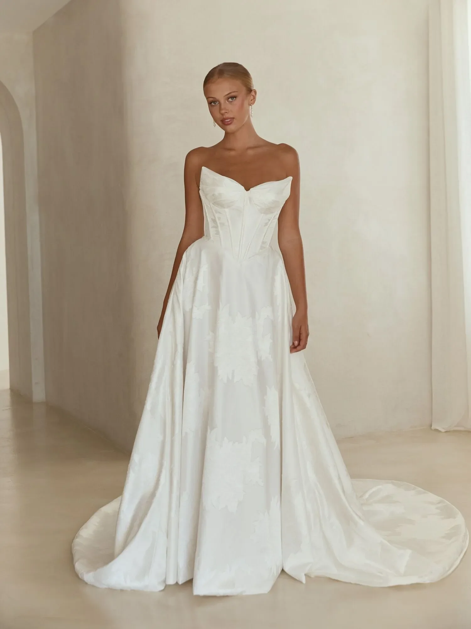 TUSCAN_SR2654_1.webp