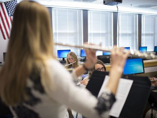 MSO’s Elena Yakovleva teaches flute students in a workshop (photo: Joe Lamberti)