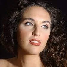 Meet Soprano Norah Amsellem, our Holiday Joy Soloist!