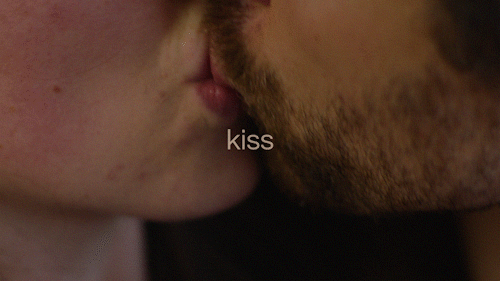 Love gif french French Kiss