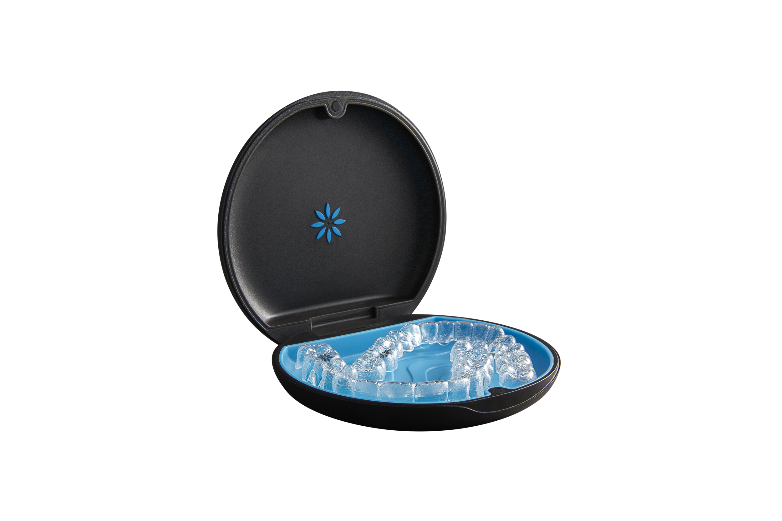 Open_Aligner_Case_with_Invisalign_Aligners_1_10_2019_11_09_18_AM.png