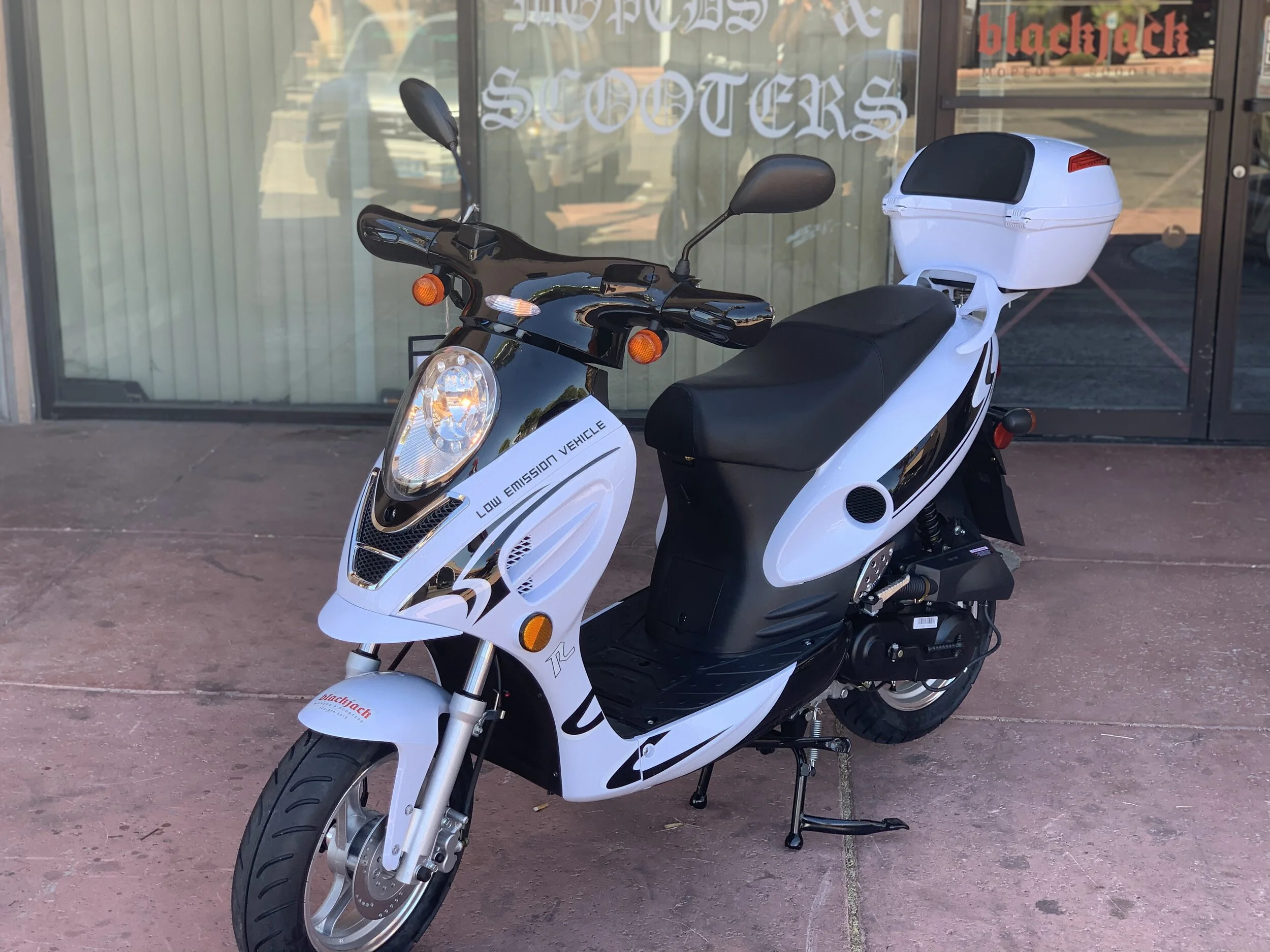 mc07jl50 12" WHEEL 49CC MOPED SCOOTER — MOPED DEALS LLC