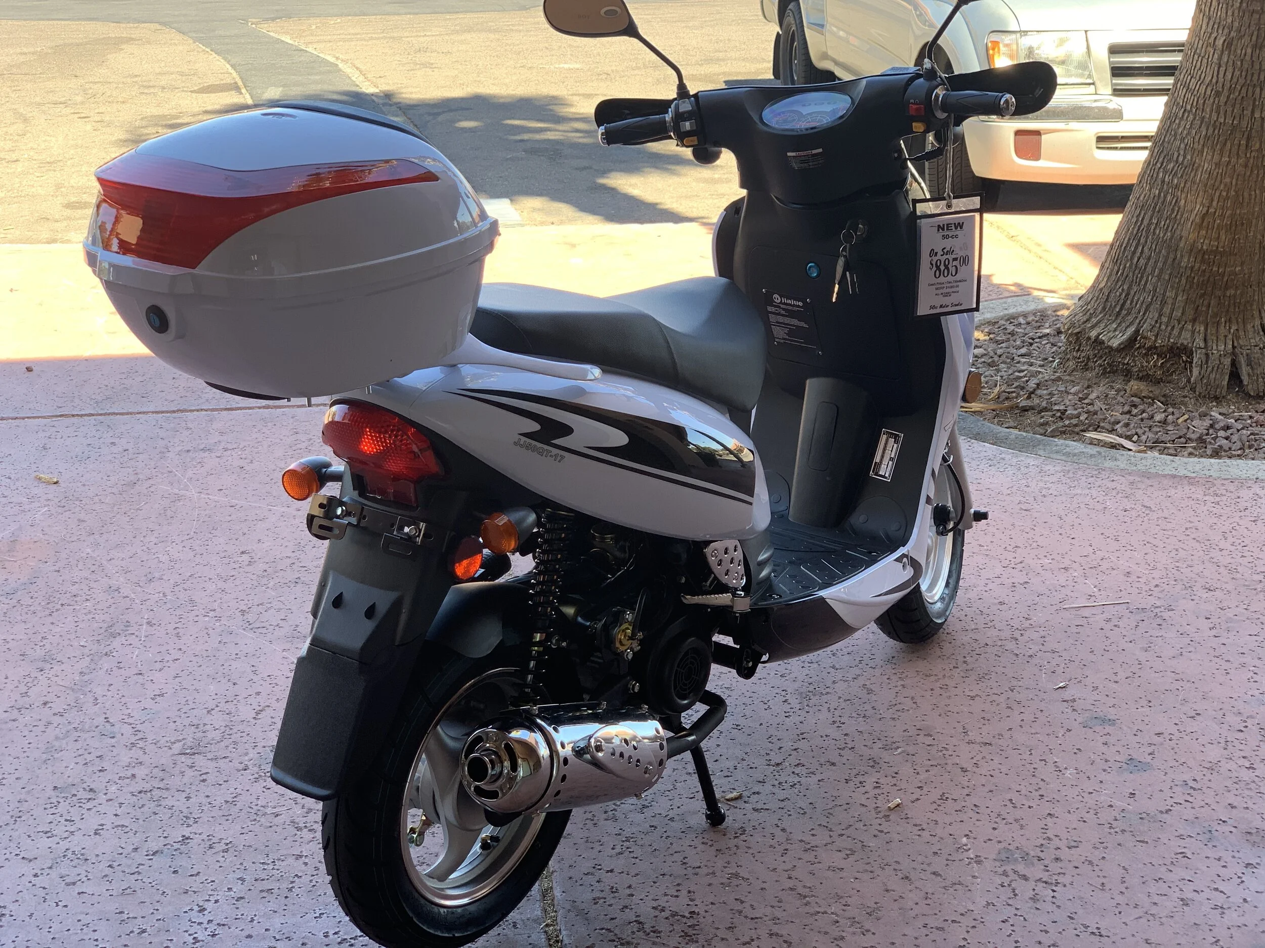 mc07jl50 12" WHEEL 49CC MOPED SCOOTER — MOPED DEALS LLC