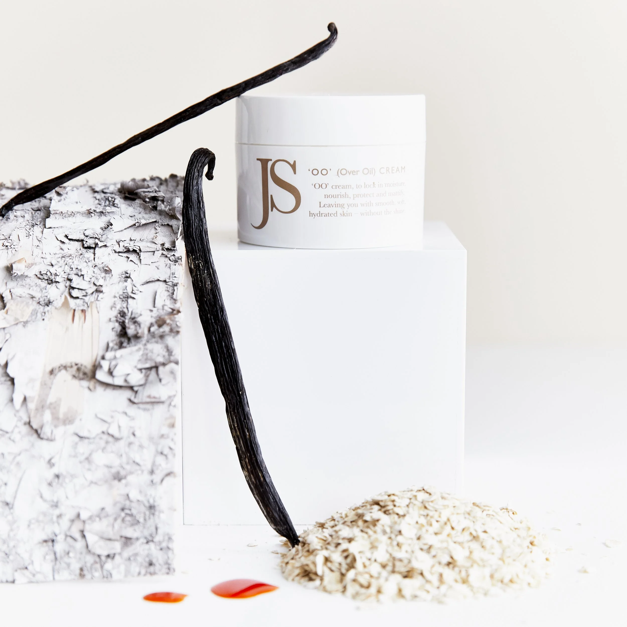 OO CREAM, WHITE BIRCH, APRICOT, VANILLA, ROSEHIP, FRENCH CLAY (12).jpg