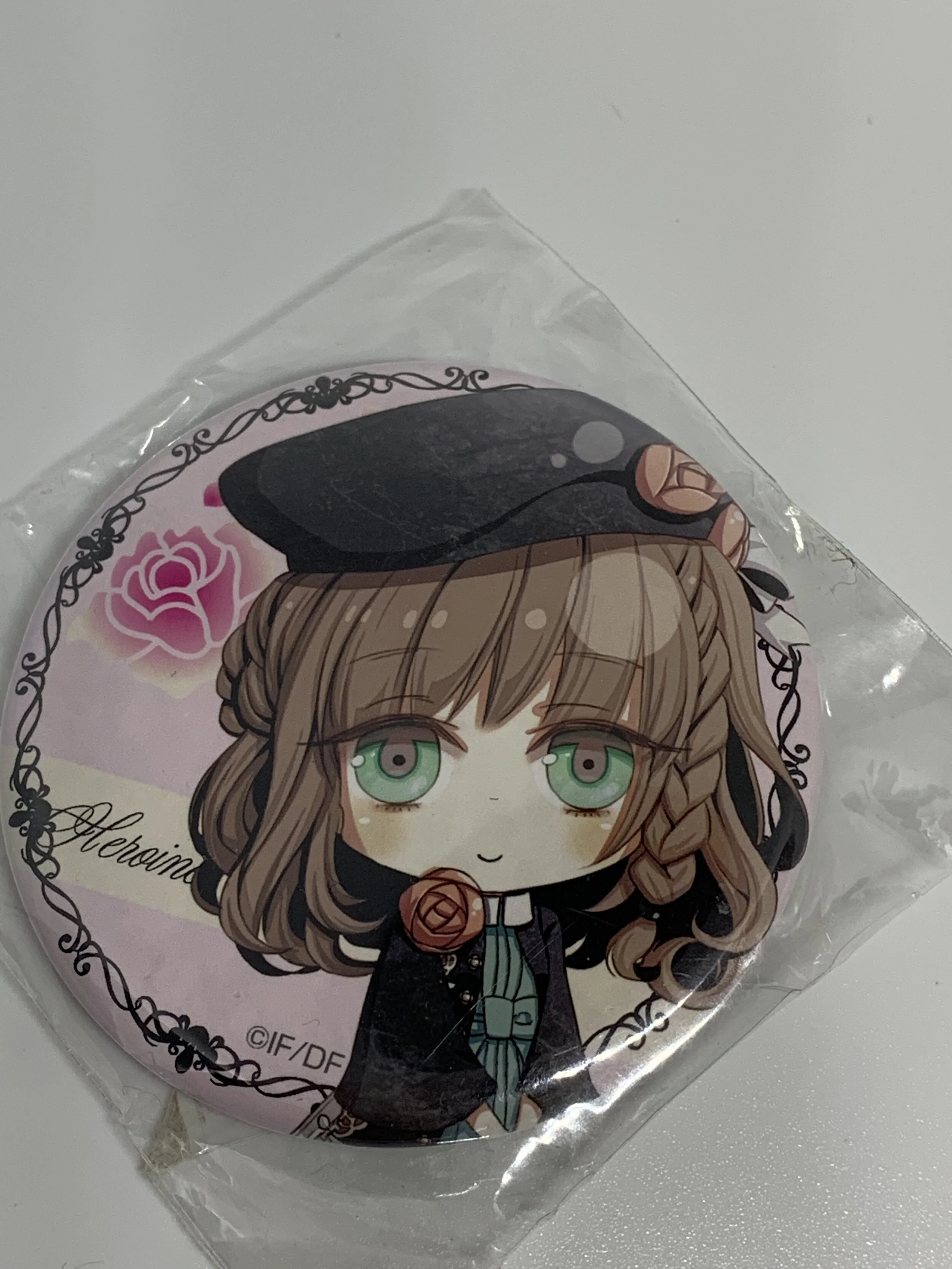 Heroine Badge -flower