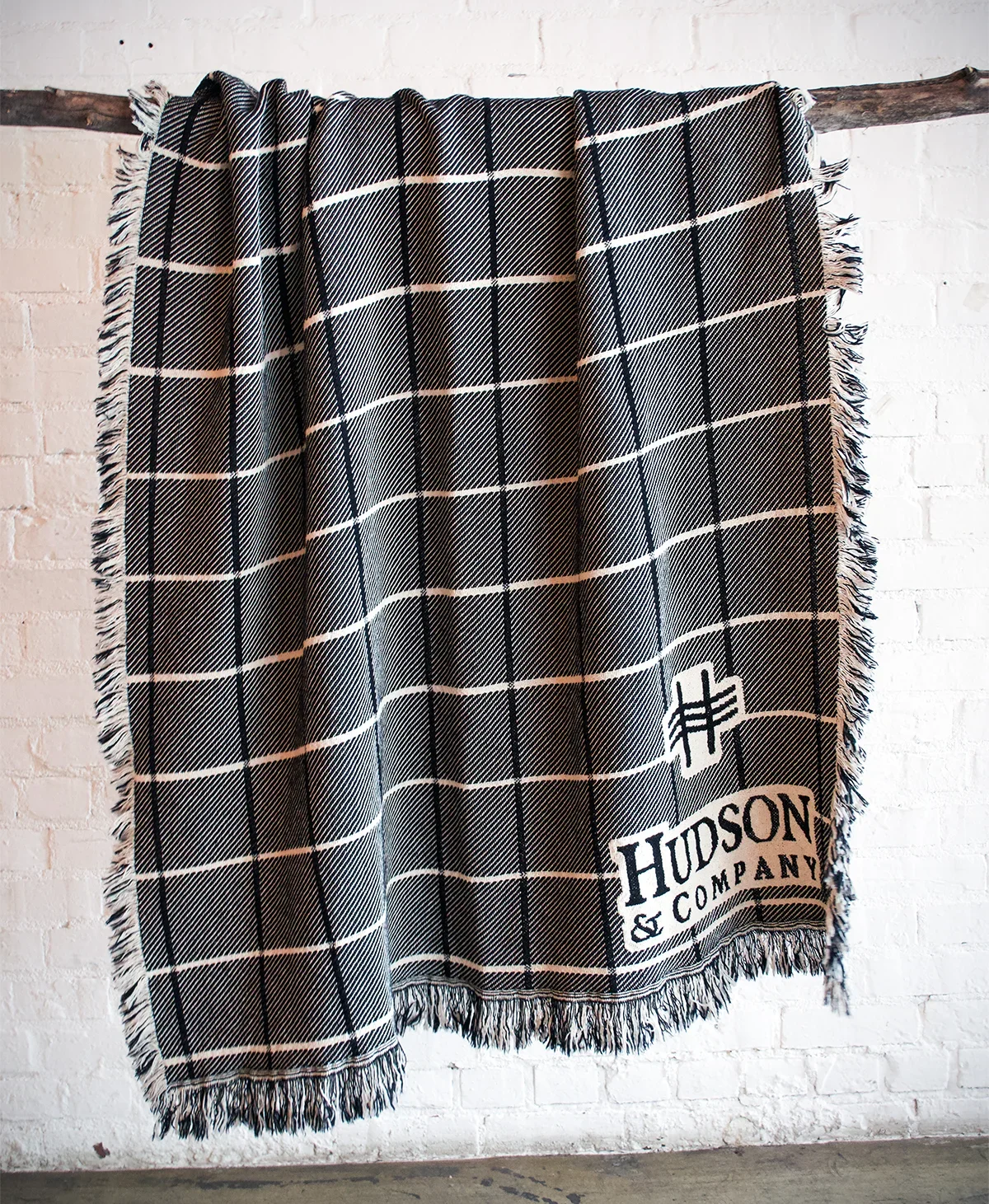 simple design throw