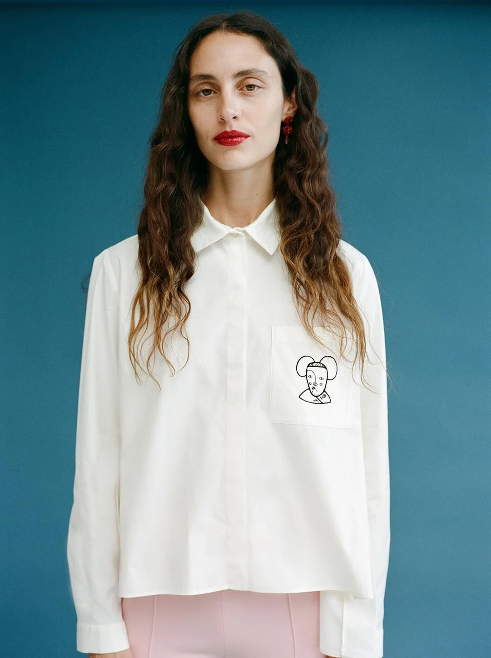 Lydia-Delgado-Camisa-College-Pantalon-Taj-Mahal.jpg