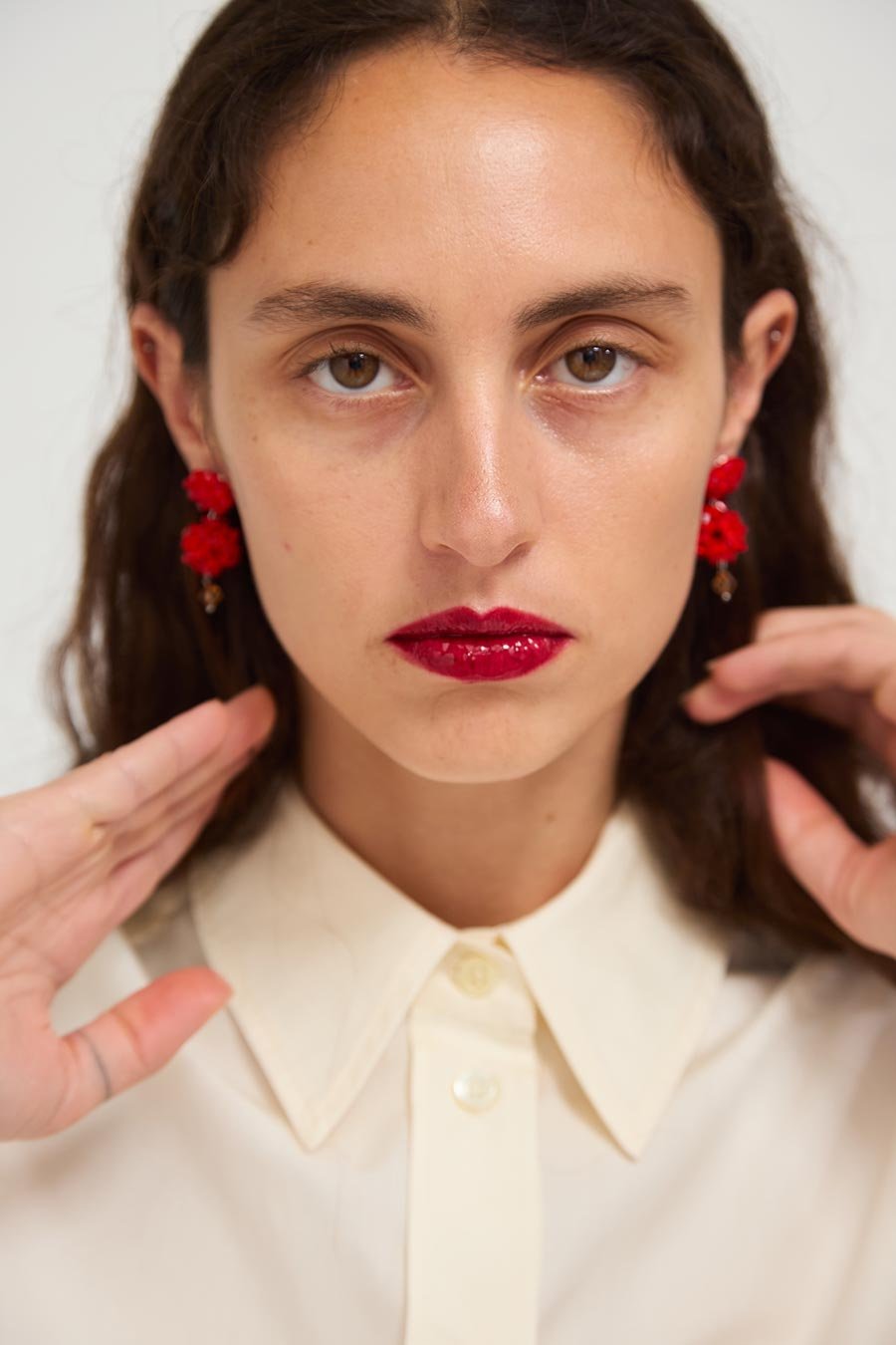 Lydia-Delgado-Camisa-Hydra-Pendientes-Shiny.jpg