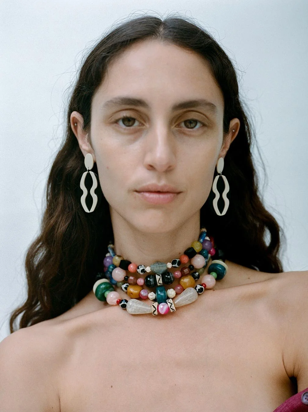 Lydia-Delgado-Blusa-Lakshmi-Pendientes-Costa-Rica-Gargantilla-Frida-Tulum-Collar-Mambo-Calypso.jpg