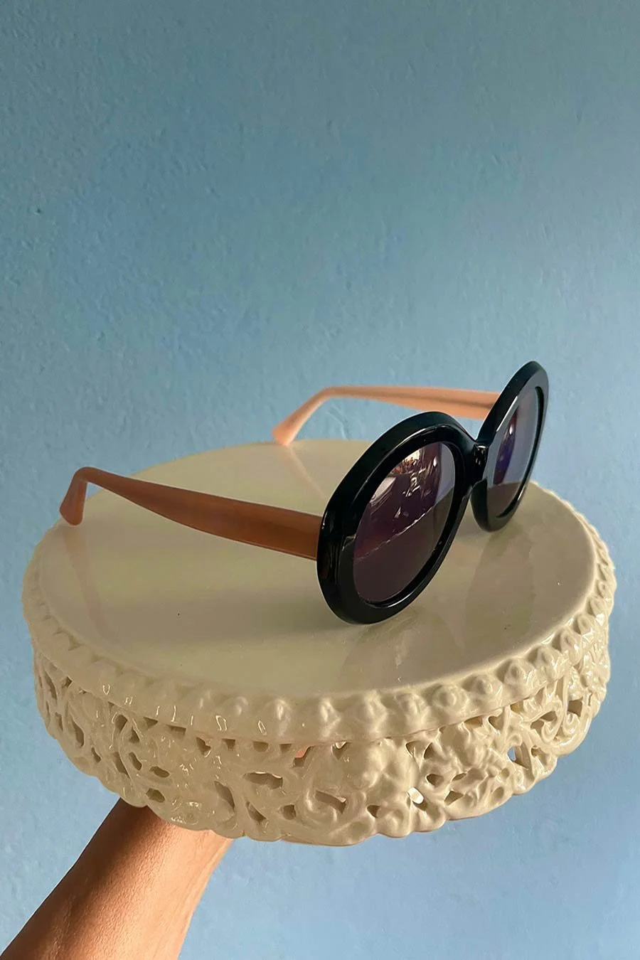 Lydia-Delgado-Gafas-Daiquiri-Negro-Miel-Rosa.jpg