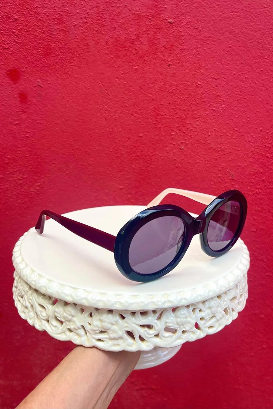 Lydia-Delgado-Gafas-Daiquiri-Negras-Granate-Rosa.jpg