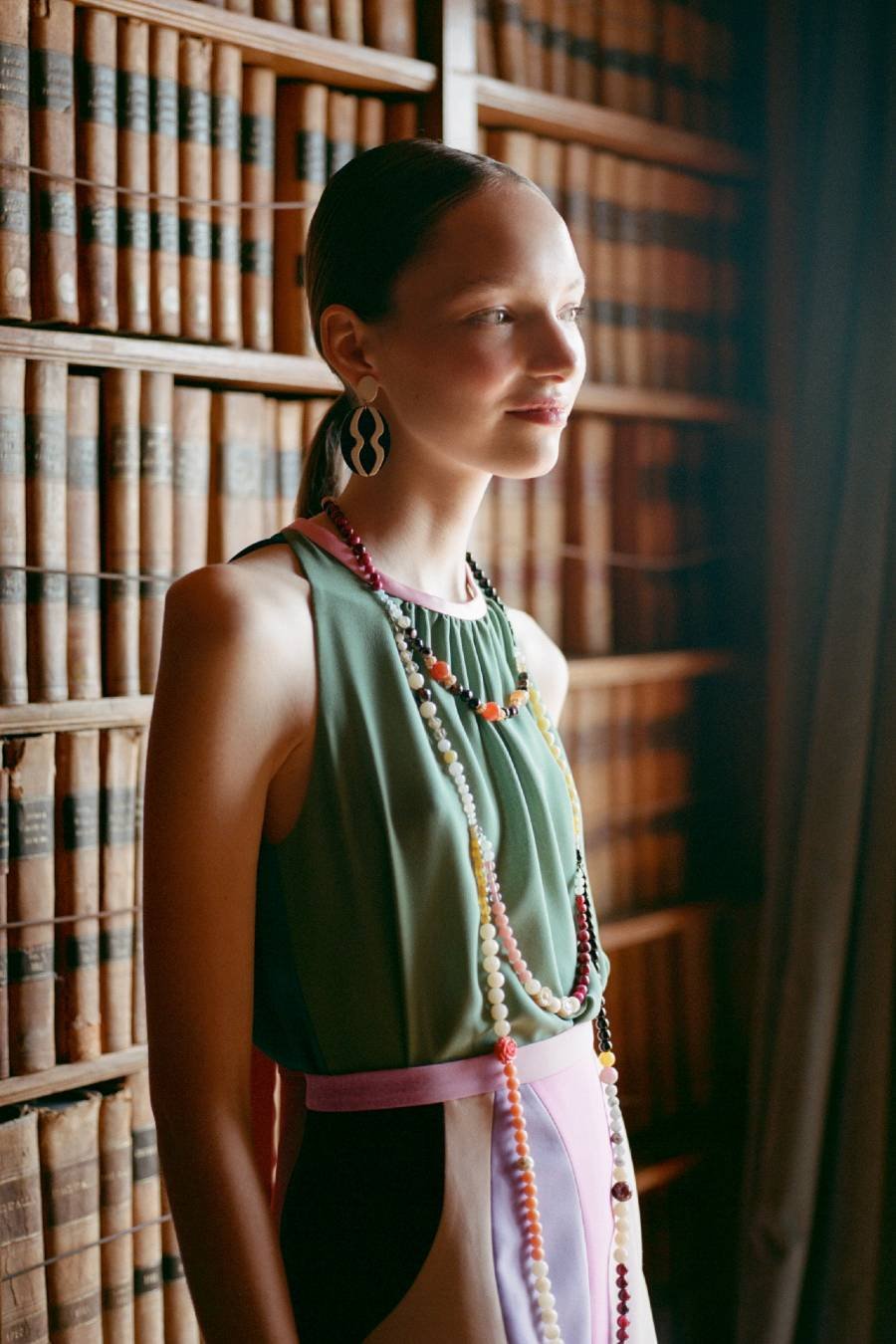 Lydia-Delgado-Collar-Aloha-II-2.jpg