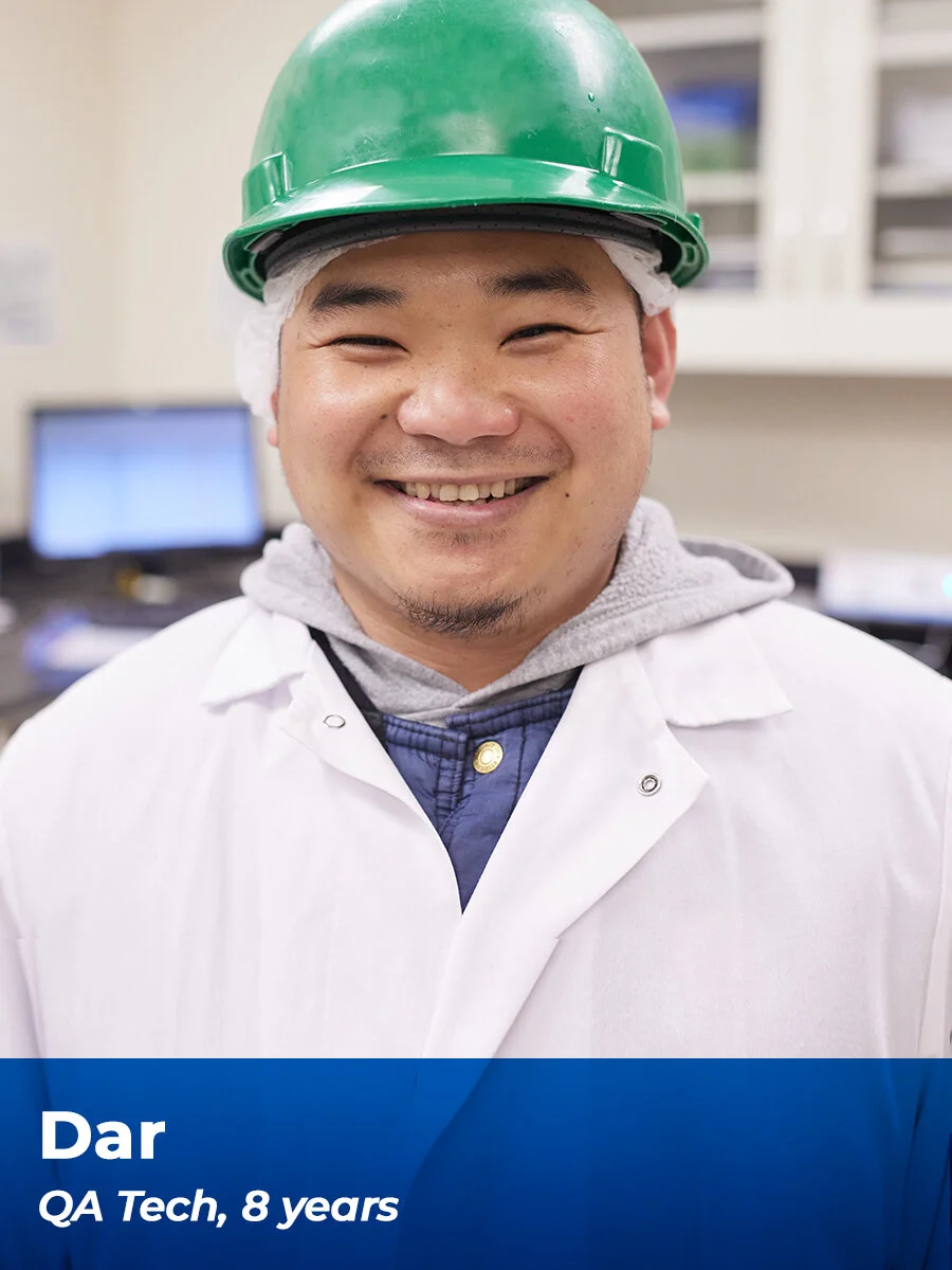 employee-4.jpg