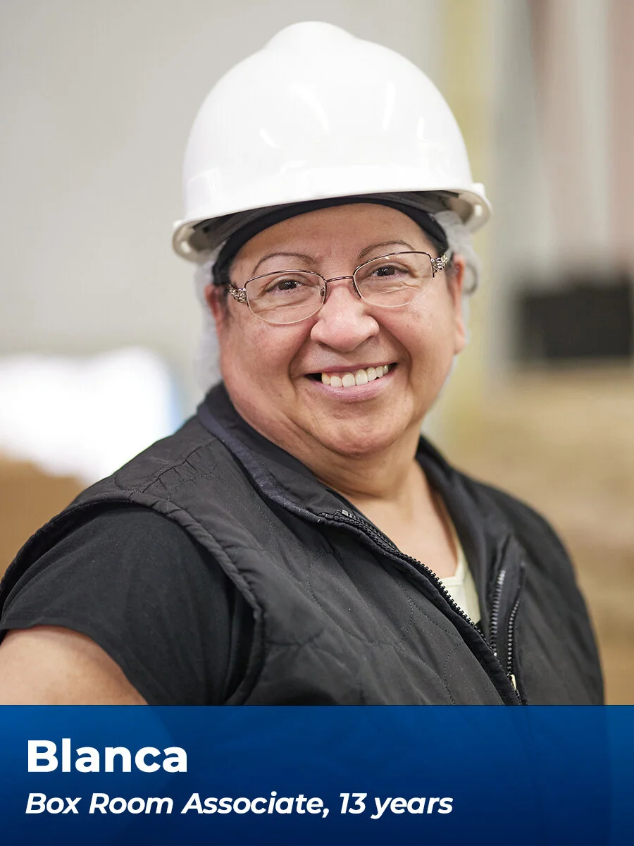 Employee-blanca-1.jpg
