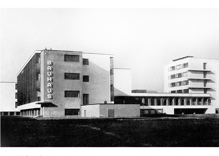 Edificio de la Bauhaus en Dessau diseñado por Walter Gropius
