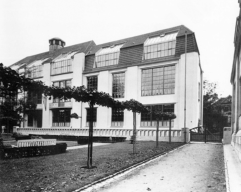 Edificio de la Bauhaus en Weimar, fundada en 1919