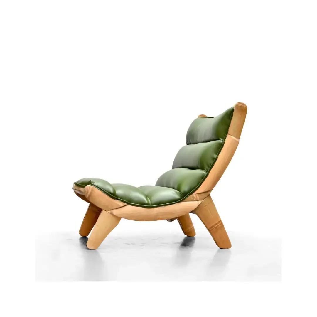 Sillón San Miguel Tuna de bambú con tapizado verde de Bamburen