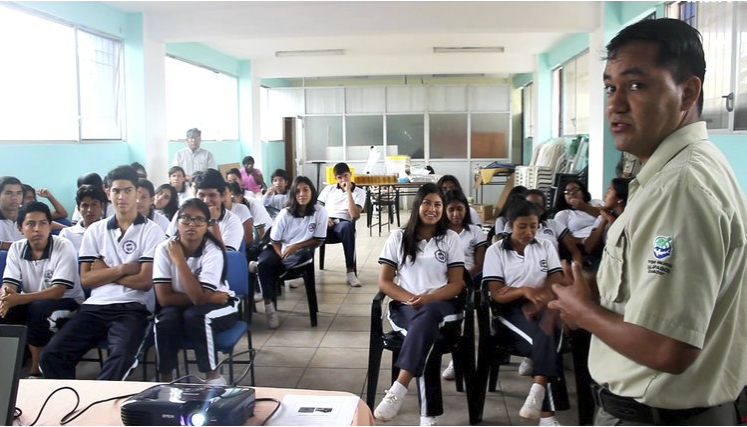 Figure 2. Culture identity workshop. Photo: Galapagos National Park Directorate Archives