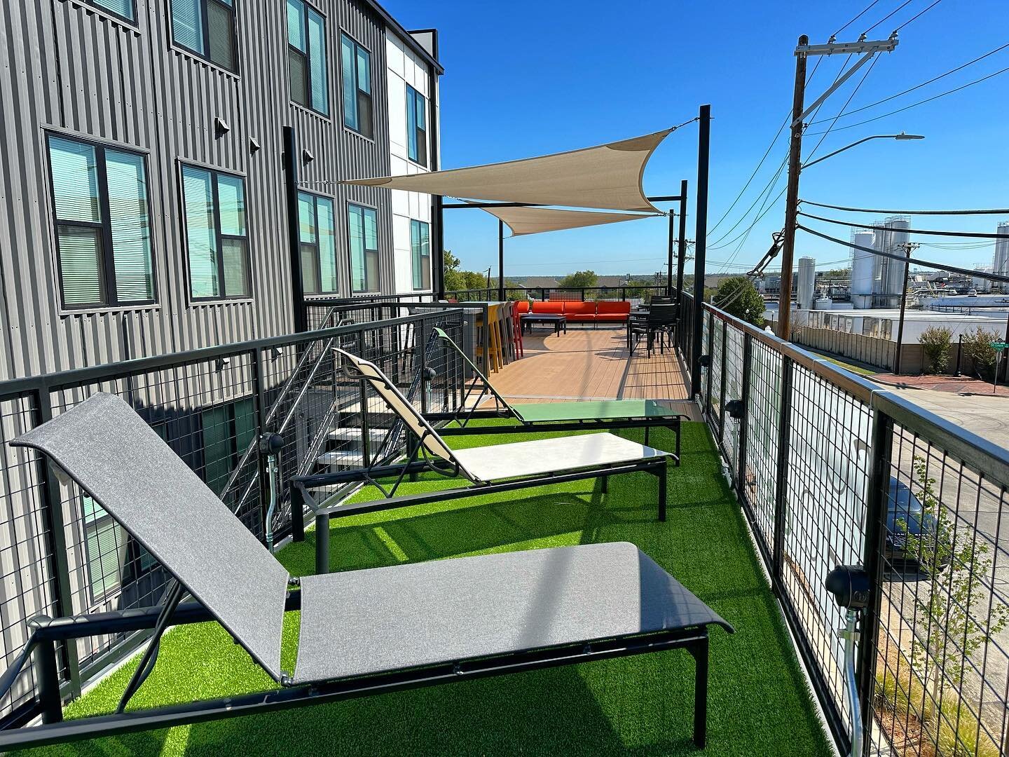 Perfect spot to enjoy this beautiful weather ☀️ Call us today at 682-708-2646 to schedule a tour😊 #fortworthapartments #fortworthliving #studioapartment #cohoapartments